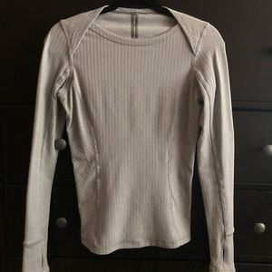 Lululemon Kanyo Catch Me long sleeve top